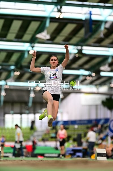 Startnummer 209 beim Weitsprung