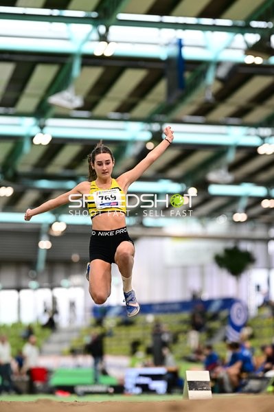 Startnummer 769 beim Weitsprung