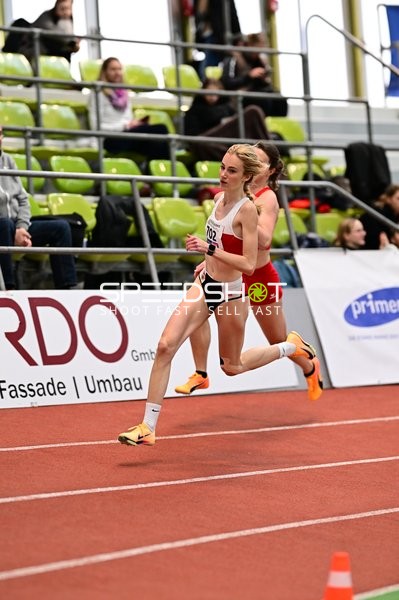 Athletin mit Startnummer 702 im Sprint