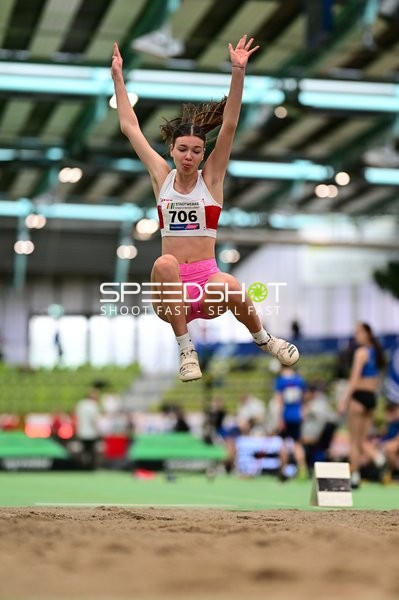 Startnummer 706 beim Weitsprung