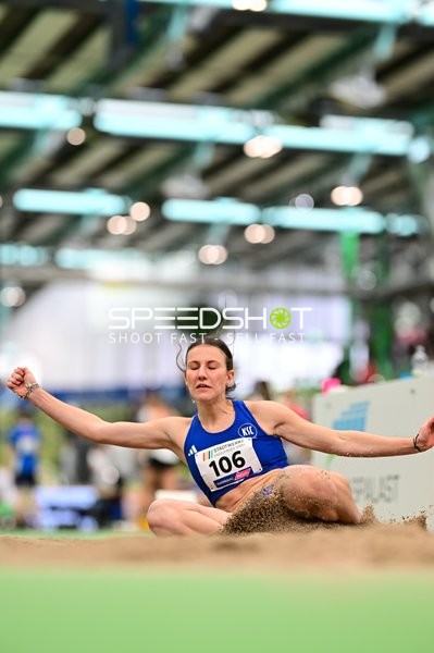 Startnummer 106 beim Weitsprung