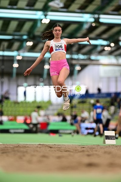 Startnummer 706 beim Weitsprung