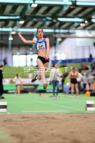 Startnummer 641 beim Weitsprung