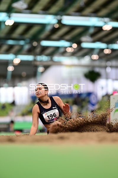 Weitsprung mit {null_196}