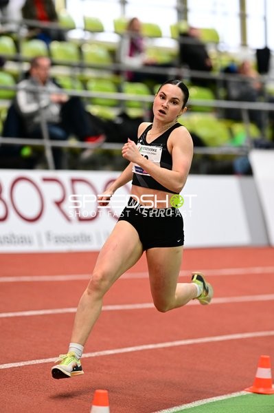 Athletin sprintet im Glaspalast