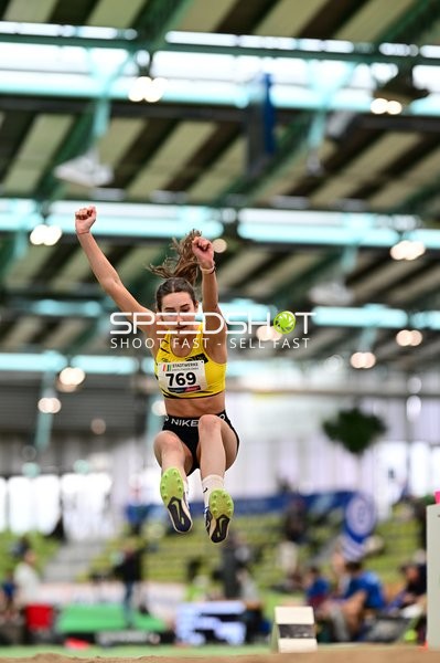 Athletin 769 beim Weitsprung