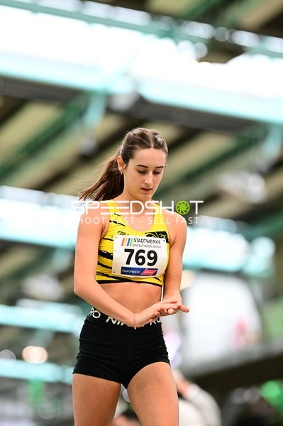 Athletin mit Startnummer 769 im Glaspalast