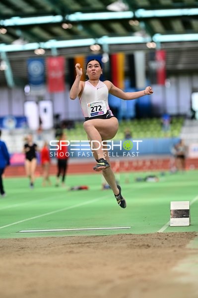 Weitsprung mit {null_272}