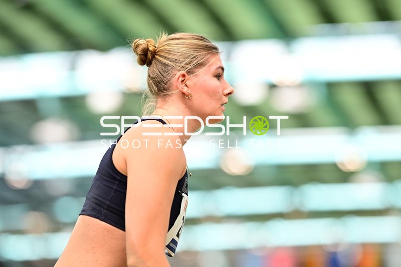 Athletin im Glaspalast Sindelfingen