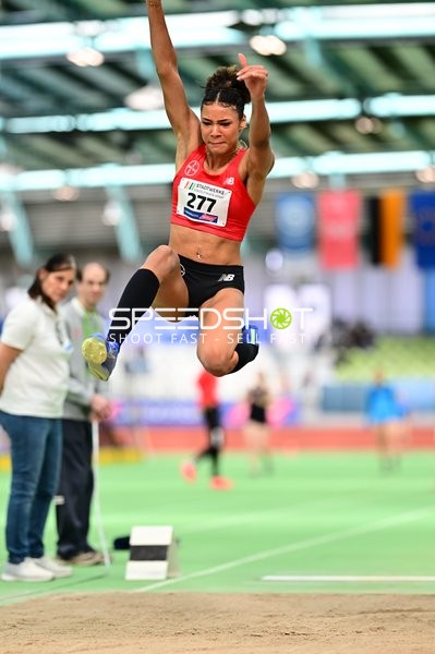 Startnummer 277 beim Weitsprung