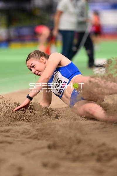 Startnummer 746 beim Weitsprung