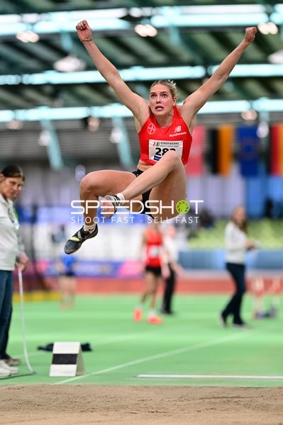 Weitsprung im Glaspalast Sindelfingen
