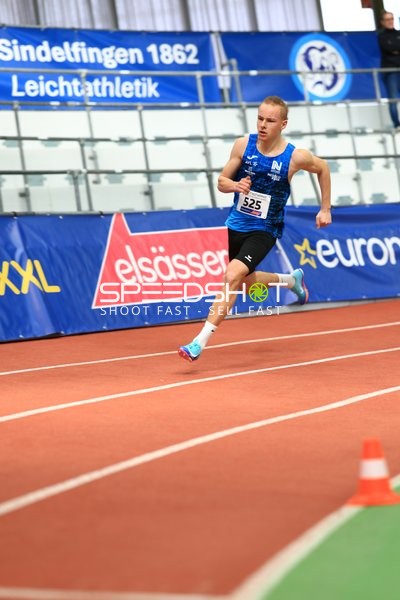 Athlet mit Startnummer 525 in Aktion