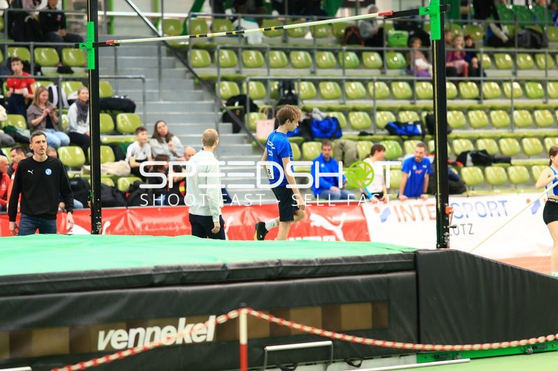 Hochsprung im Glaspalast