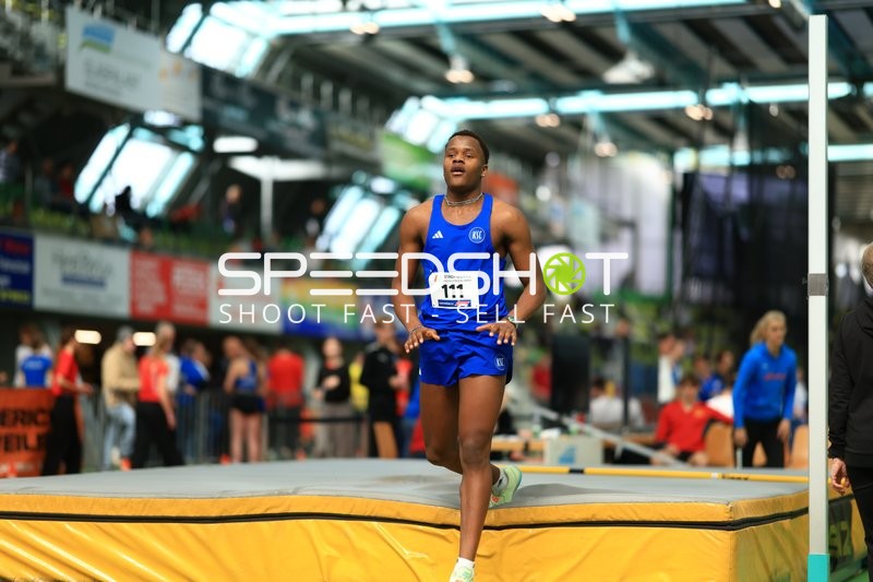 Startnummer 111 beim Hochsprung