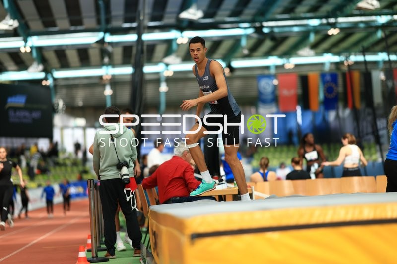 Athlet beim Hochsprung