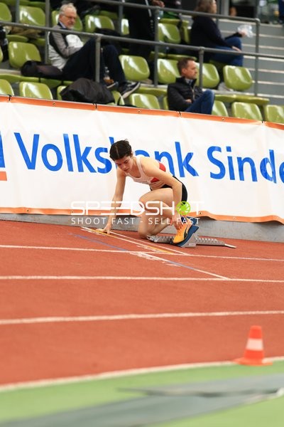 Athletin am Startblock