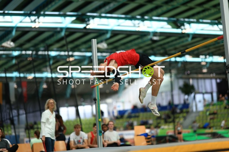 Hochsprung im Glaspalast
