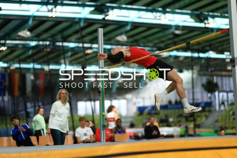 Hochsprung im Glaspalast