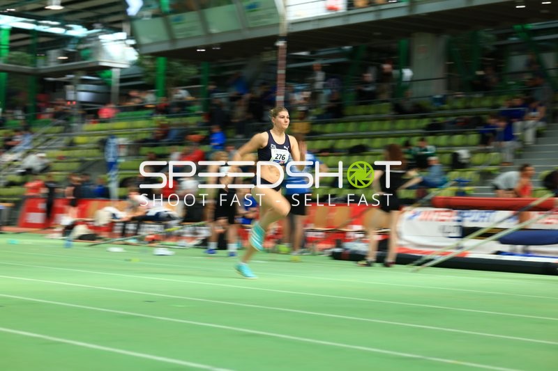 Athletin sprintet mit Nummer 276