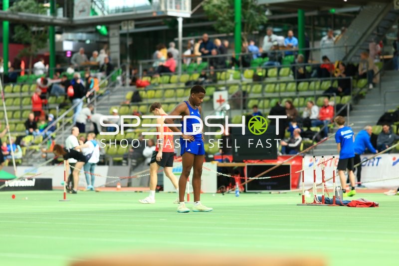 Athlet mit Startnummer 111 im Glaspalast