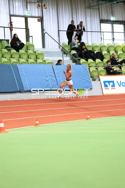 Athletin beim Weitsprung