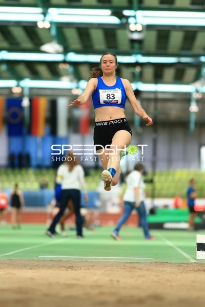 Startnummer 83 beim Weitsprung