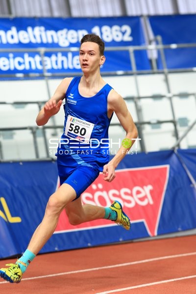 Startnummer 580 beim Weitsprung