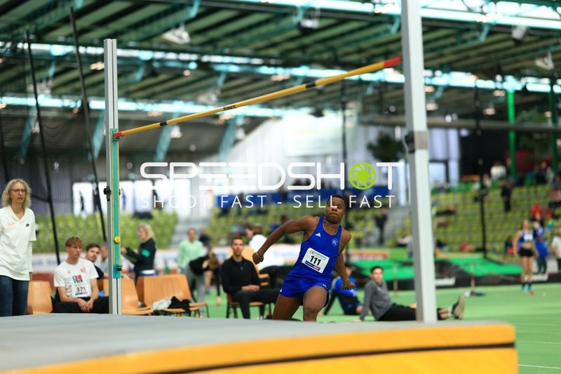 Startnummer 111 beim Hochsprung