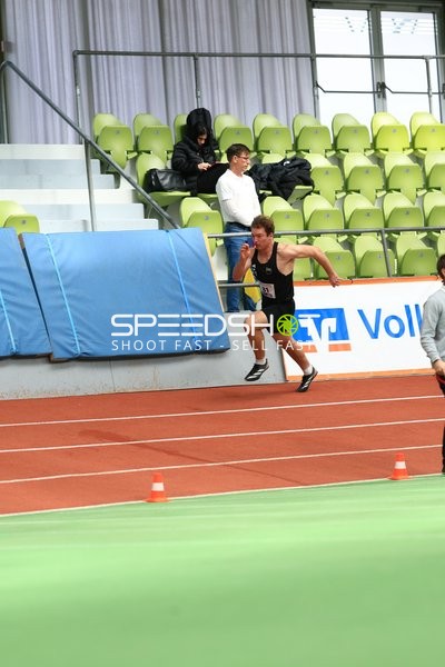 Athlet beim Weitsprung