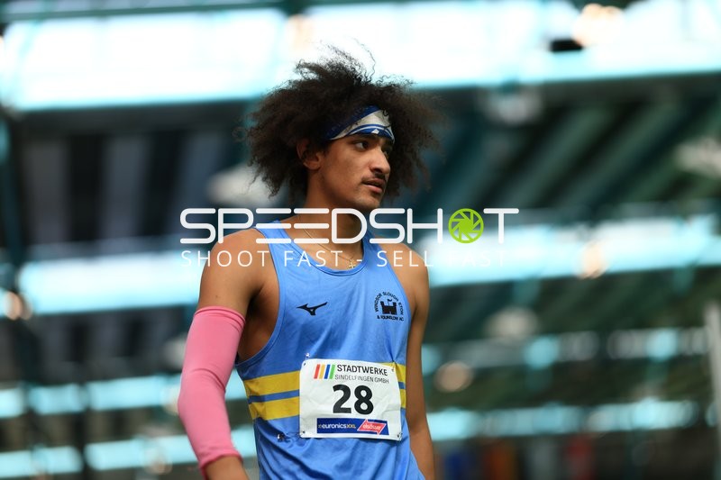 Athlet mit Startnummer 28 im Glaspalast