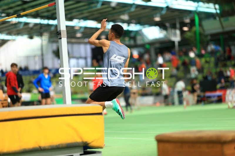 Hochsprung im Glaspalast