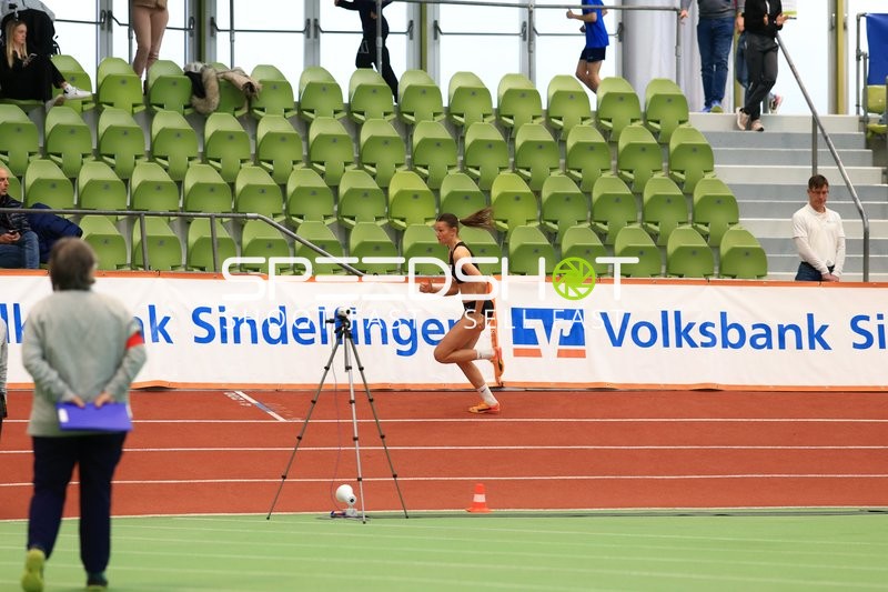 Athletin sprintet im Glaspalast