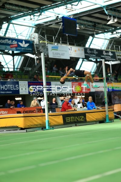 Hochsprung im Glaspalast