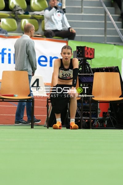 Athletin mit Startnummer 502 im Glaspalast