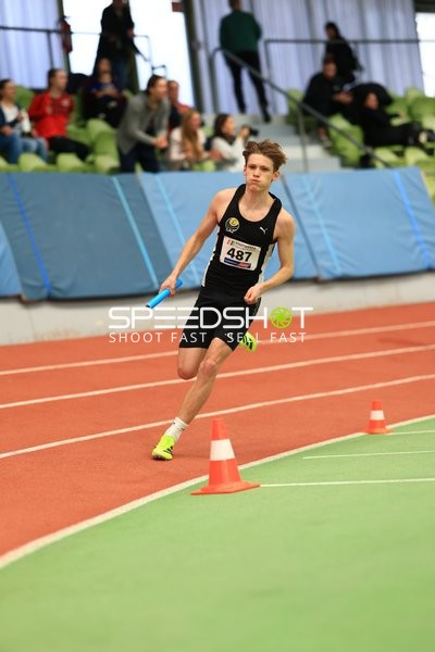 Athlet mit Startnummer 487 in Aktion