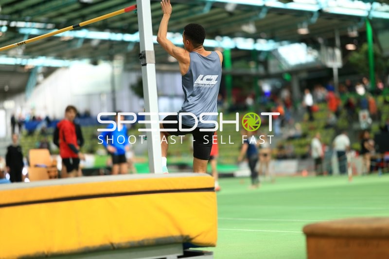 Athlet beim Hochsprung