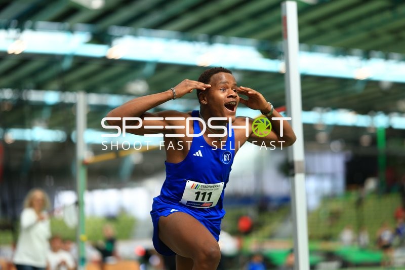 Athlet mit Startnummer 111 in Aktion