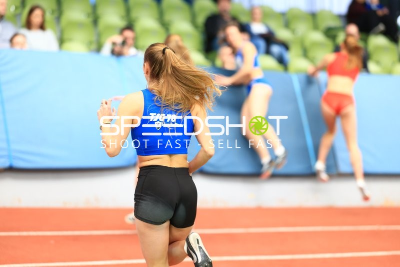 Athletin mit TSG 78 Heidelberg Trikot in Aktion