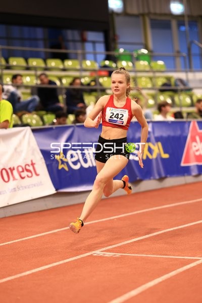 Startnummer 242 beim Weitsprung