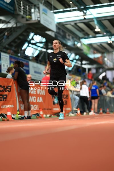 Athletin im Glaspalast Sindelfingen