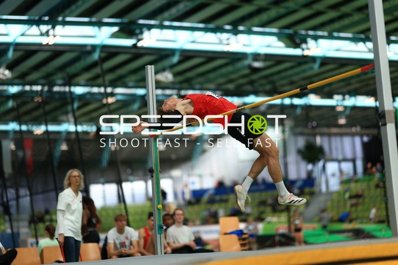 Hochsprung im Glaspalast