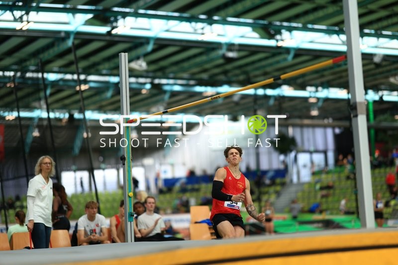 Hochsprung im Glaspalast