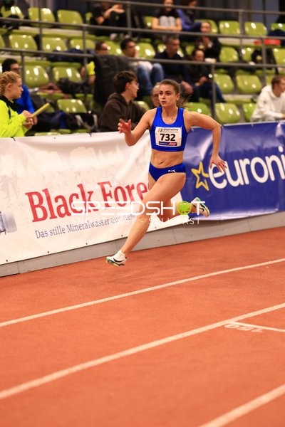 Startnummer 732 beim Weitsprung