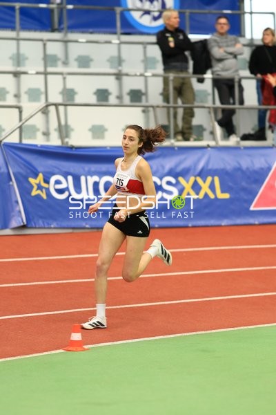 Athletin beim Weitsprung