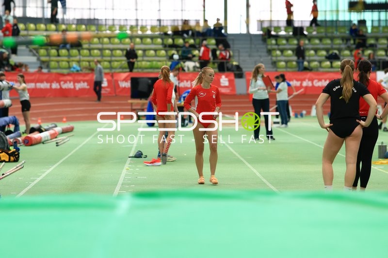 Athletinnen im Glaspalast Sindelfingen
