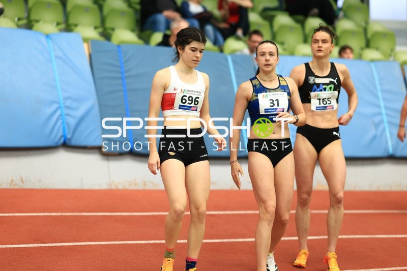 Athletinnen mit Startnummern 696, 31 und 165