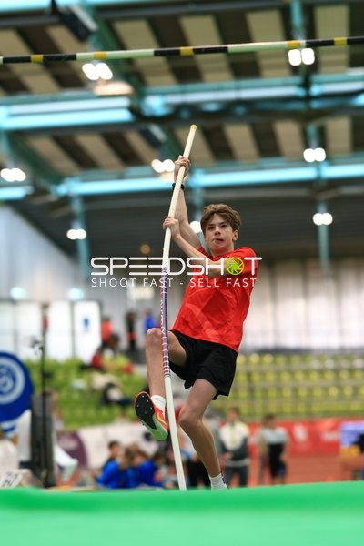 Stabhochsprung im Glaspalast