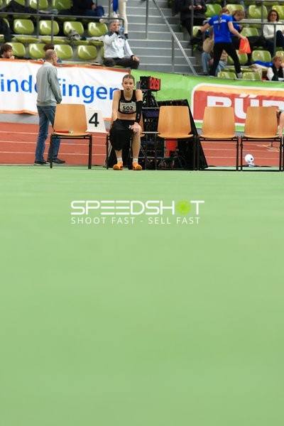 Athletin mit Startnummer 502 im Glaspalast