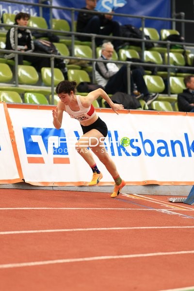 Weitsprung im Glaspalast